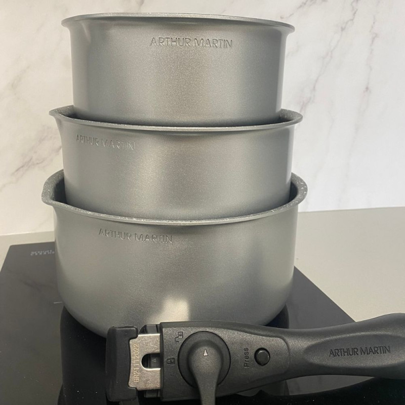 AM120 : Set de 3 Casseroles Tous Feux Arthur Martin 16 - 18 - 20 cm avec une Poignée