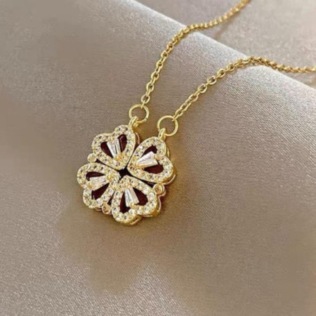 CLOVHEART : Collier Pendentif Trèfle à 4 Feuilles Magnétique en Forme de Cœur