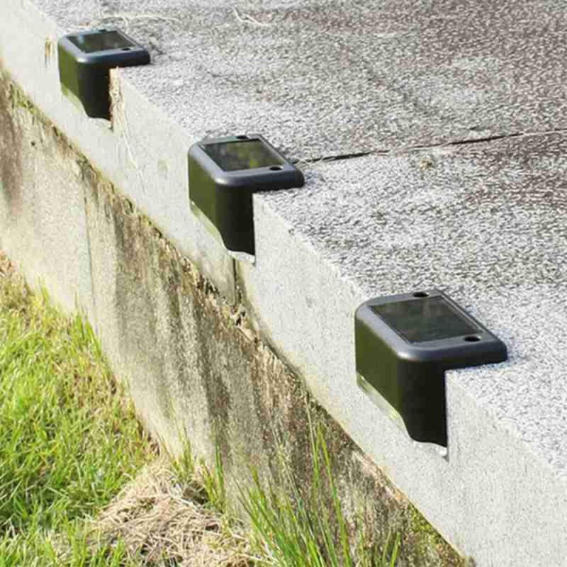 SOLARLED : Pack de 4 Appliques Solaires LED avec Kit de Fixation