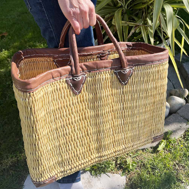 Panier Tressé Cabas Rectangulaire Évasé en Jonc Naturel avec Finitions et Poignées en Cuir