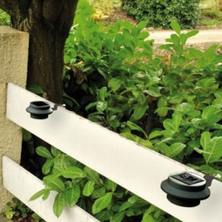 Pack de 3 Lampes Solaires pour Gouttière: Éclairez Votre Jardin ou Terrasse Facilement !