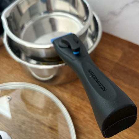 AM2493 : Batterie de Cuisine 8 Pièces Arthur Martin Poêles et Casseroles en Inox avec Accessoires, Tous Feux Dont Induction