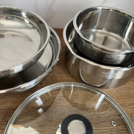 AM0025 : Batterie de Cuisine 10 Pièces Arthur Martin Poêles et Casseroles en Inox avec Accessoires, Tous Feux Dont Induction