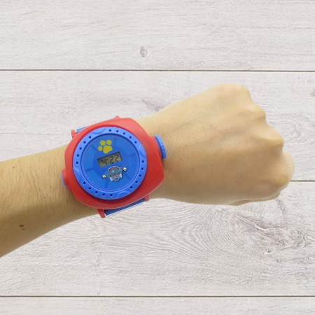 Montre Digitale Ajustable Lexibook avec Projections La Pat'Patrouille pour Enfants avec 20 Images