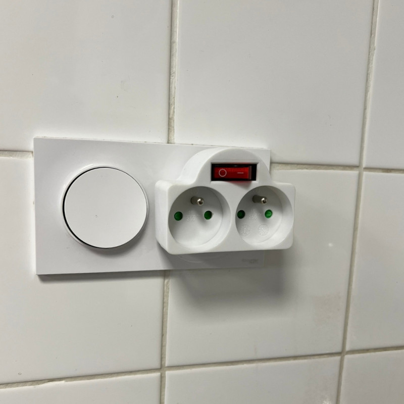 Biplite 2 Prises avec Interrupteur Intégré - 2x16A - 230V