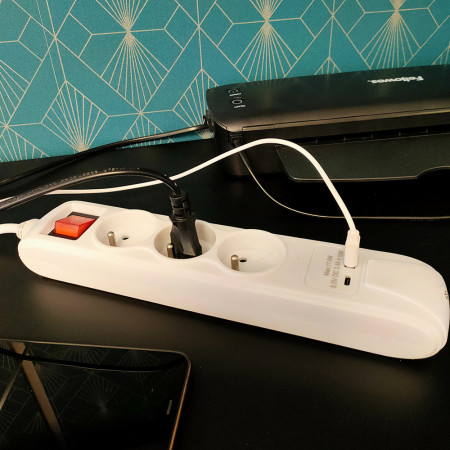 Bloc multiprise 3500W avec USB-A/USB-C et câble 1m