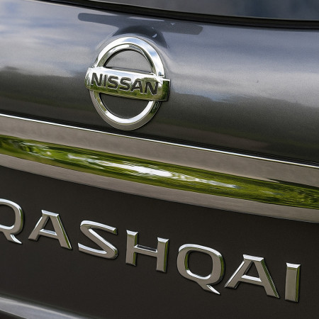 Poignée de coffre chromée Nissan Qashqai – OEM 90812-JD40H