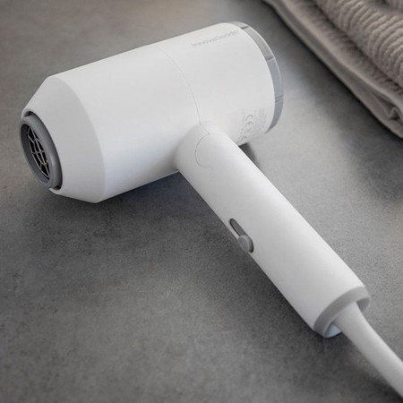 VENTIO : Sèche-Cheveux Ionique Pliable avec Accessoires